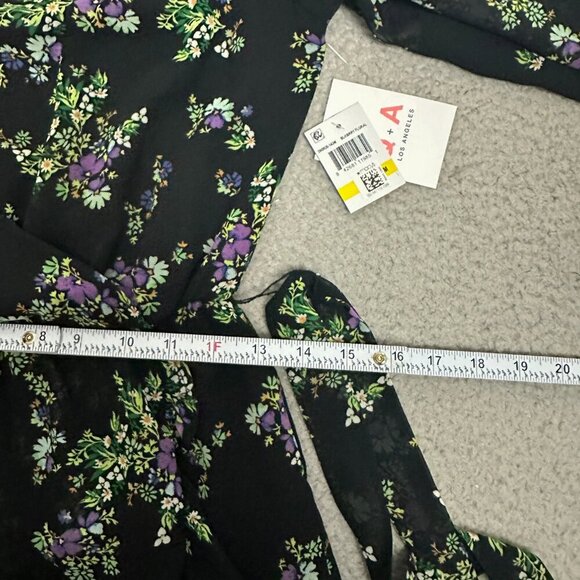 Q + A Los Angeles Maxi Dress Black Floral Ruffle Deep V - Picture 4 of 16